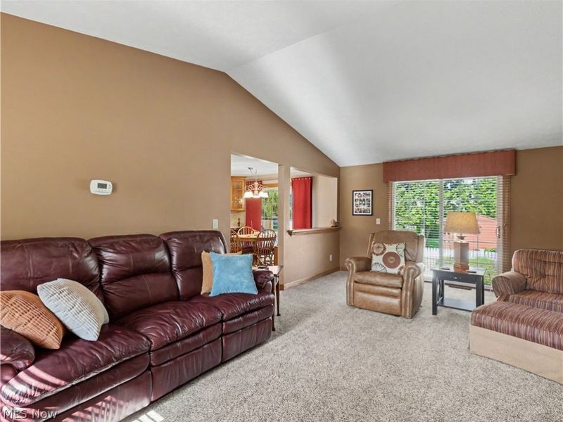 12203 Shoshone Avenue NW, Uniontown, OH 44685 Photo 3
