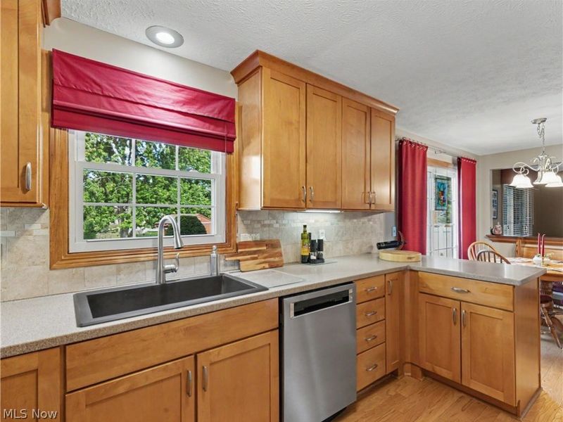 12203 Shoshone Avenue NW, Uniontown, OH 44685 Photo 9