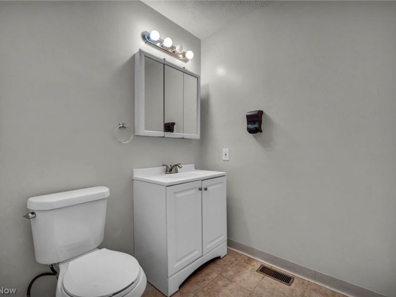 3773 Thurgood Avenue, Cleveland, OH 44115 Photo 24