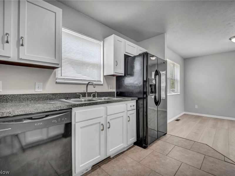 3773 Thurgood Avenue, Cleveland, OH 44115 Photo 9