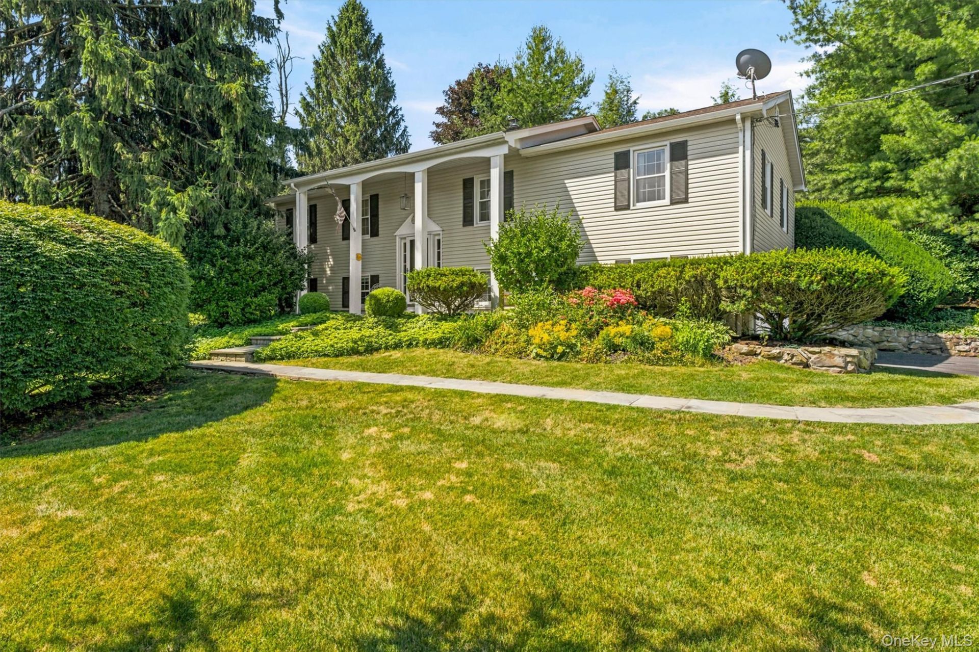431 Bonnie Court, Yorktown Heights, NY 10598 Main Photo