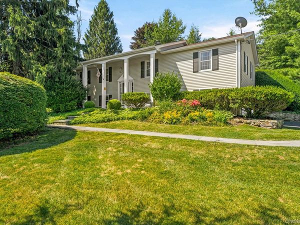 431 Bonnie Court , Yorktown Heights, NY 10598