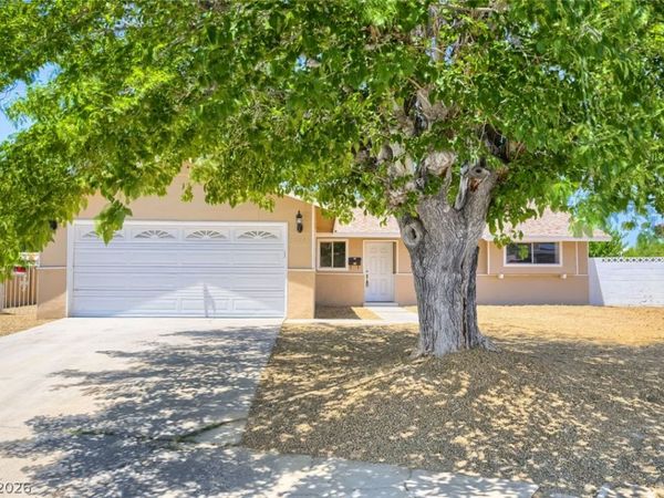 2024 Collins Avenue , Las Vegas, NV 89106