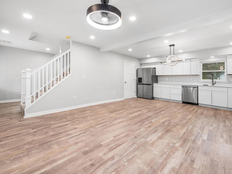 3050 Woodland Avenue, Columbus, OH 43224 Photo 9