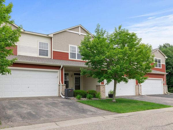 1646 White Pine Way, Unit B, Carver, MN 55315