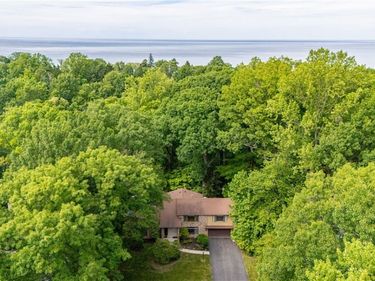 17 Tuliptree Lane, Rochester, NY 14617