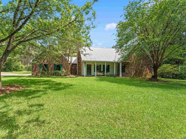 11973 Hamilton Rd, St Francisville, LA 70775