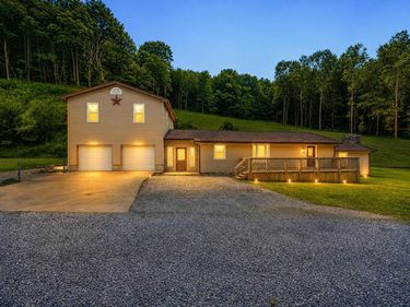 130 LC Lane, West Union, WV 26456