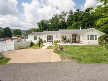 25 Langford Avenue, Morgantown, WV 26501