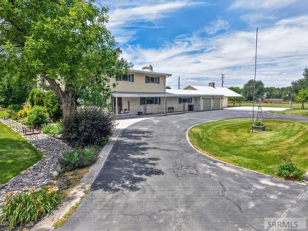 1385 S Shilling Avenue, BLACKFOOT, ID 83221