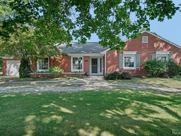 3150 Davison Road, Lapeer, MI 48446