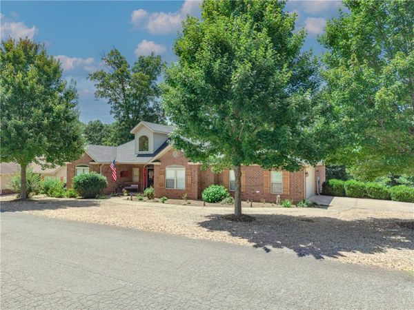73 Eddleston Drive , Bella Vista, AR 72715