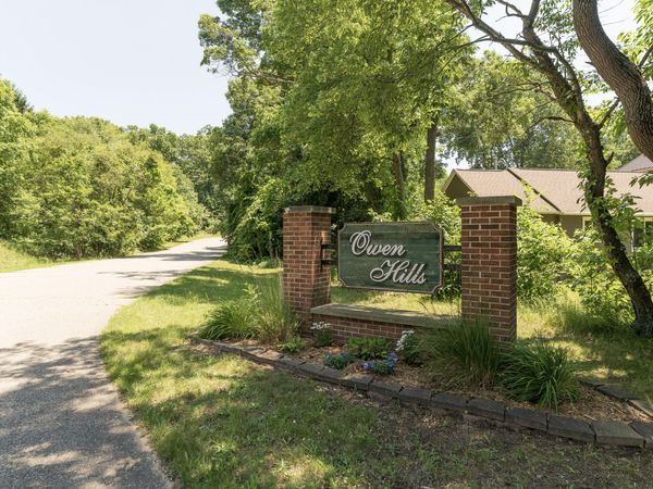 7230 Owen Hills Drive, Kalamazoo, MI 49009