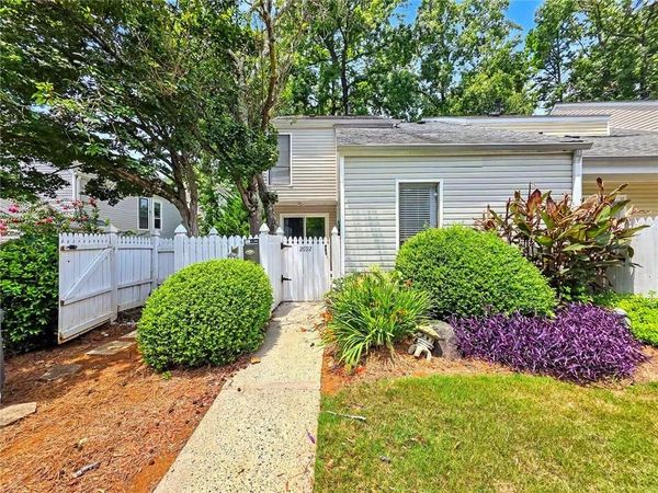 2692 Meadowlawn Drive SE, Marietta, GA 30067