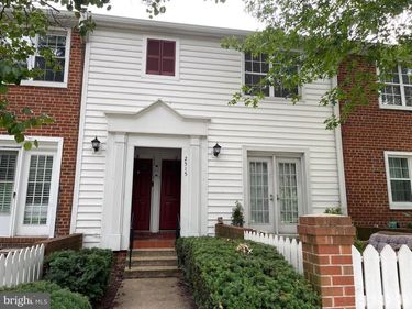 2515 D S WALTER REED DRIVE, Unit D, ARLINGTON, VA 22206