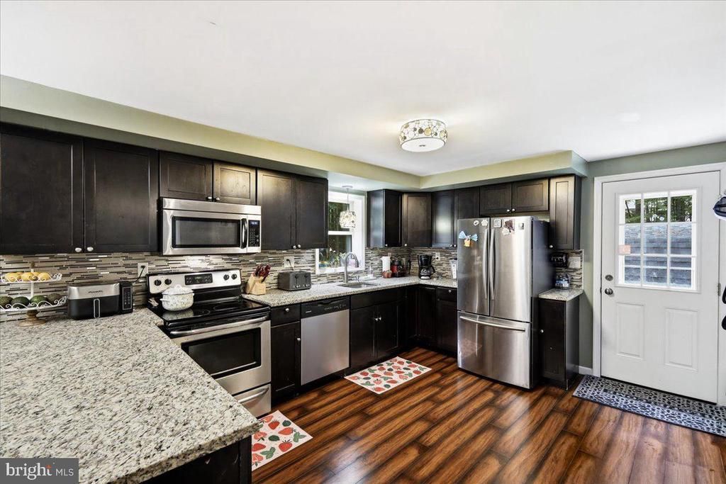 110 GUMWOOD LANE, KUNKLETOWN, PA 18058