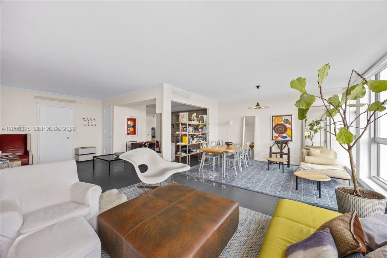 5055 Collins Ave , Unit 9K, Miami Beach, FL 33140 Photo