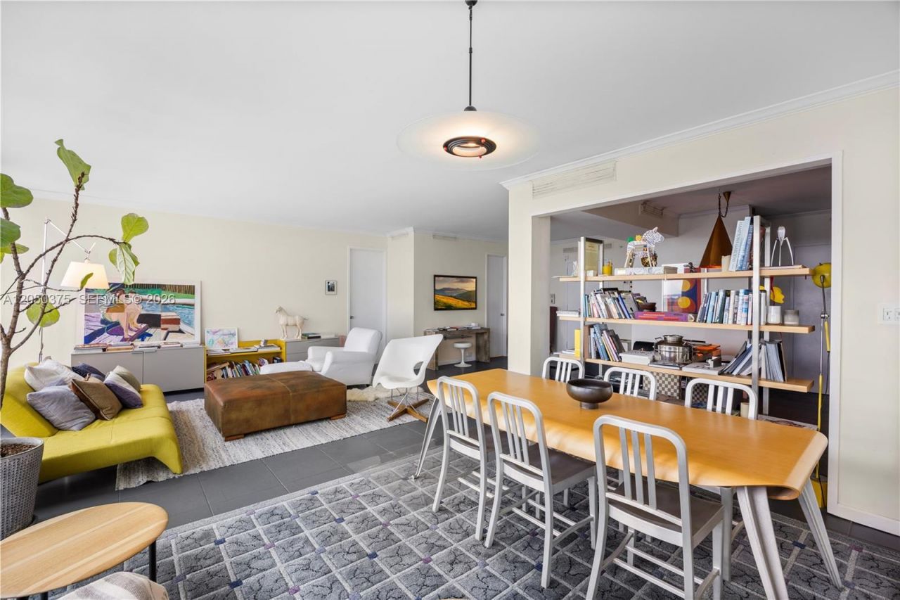 5055 Collins Ave , Unit 9K, Miami Beach, FL 33140 Photo