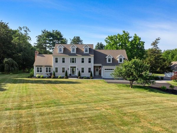 6 Warburton Lane, Westborough, MA 01581