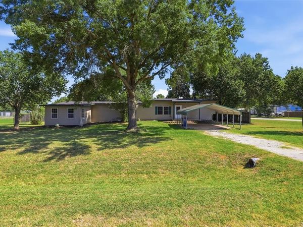 1941 Lariat Lane, Burleson, TX 76028