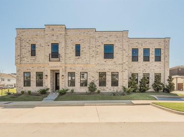 305 Sunset Lane, Unit 101, Fort Worth, TX 76114