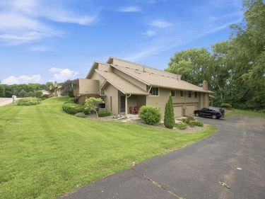 10965 53rd Avenue N, Plymouth, MN 55442