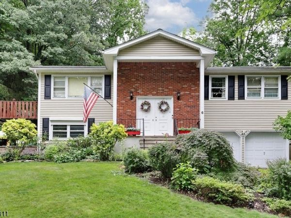 6 Cooper Dr, Wanaque, NJ 07465