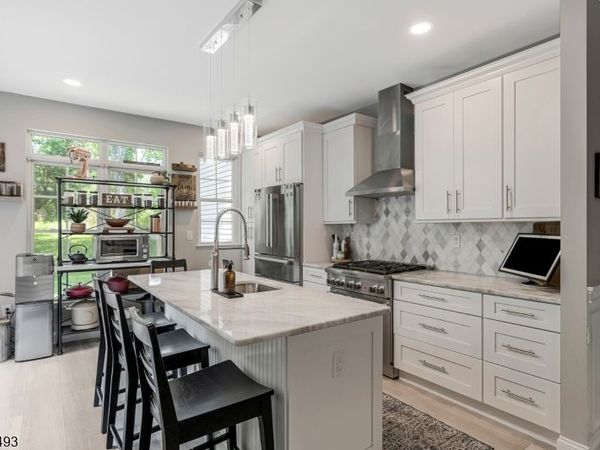 120 Loft Dr, Bridgewater, NJ 08836