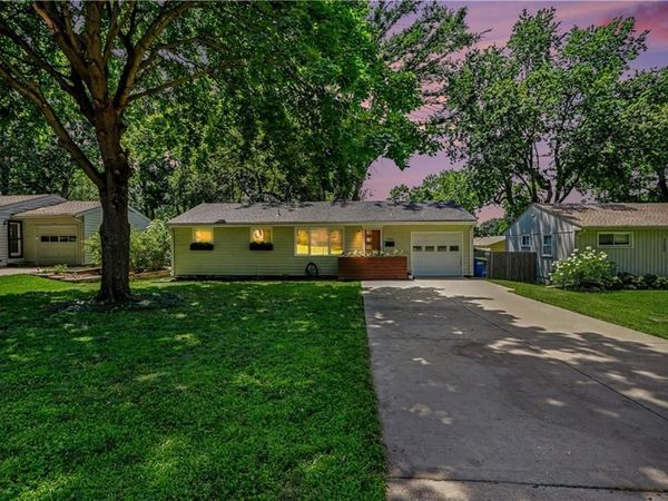 7110 Santa Fe Drive, Overland Park, KS 66204