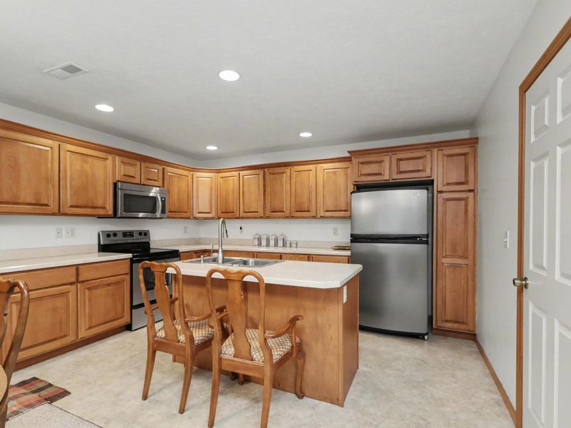 2357 Deerfield Lane, Ontario, OH 44906 Photo 10