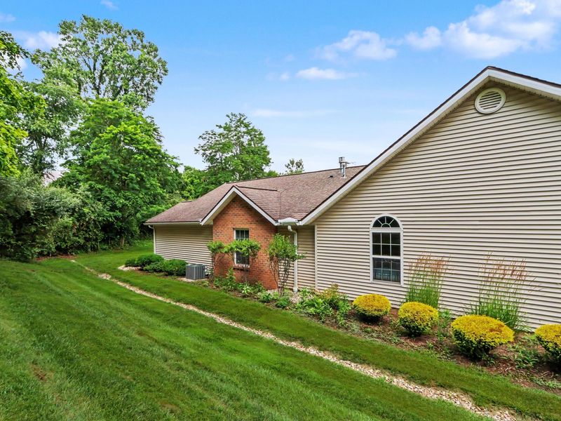 2357 Deerfield Lane, Ontario, OH 44906 Photo 24