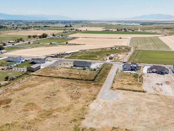 5752 W 2425 N, Unit 4, Hooper, UT 84315