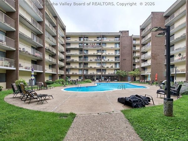 2106 Kanawha Boulevard E, Unit 727, Charleston, WV 25311