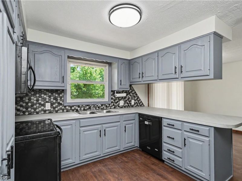 1705 Devonshire Lane, Mansfield, OH 44907 Photo 7