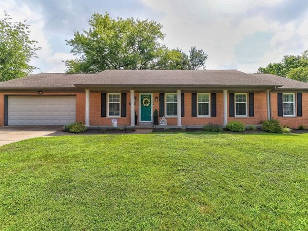 5157 W Sherwood Drive, Newburgh, IN 47630