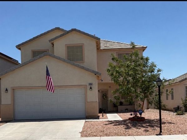 4909 Royal Lake Avenue , Las Vegas, NV 89131