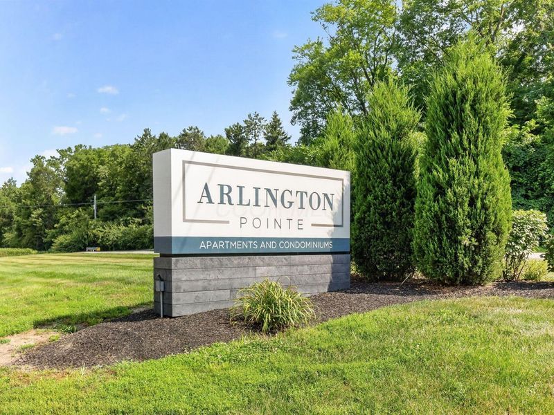 2562 Scioto View Lane, Unit F, Columbus, OH 43221 Photo 1