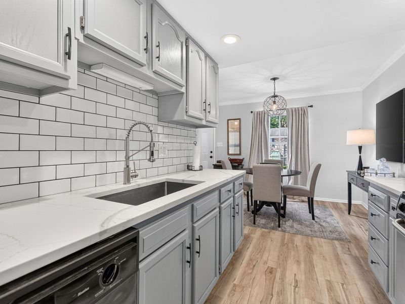 2562 Scioto View Lane, Unit F, Columbus, OH 43221 Photo 13