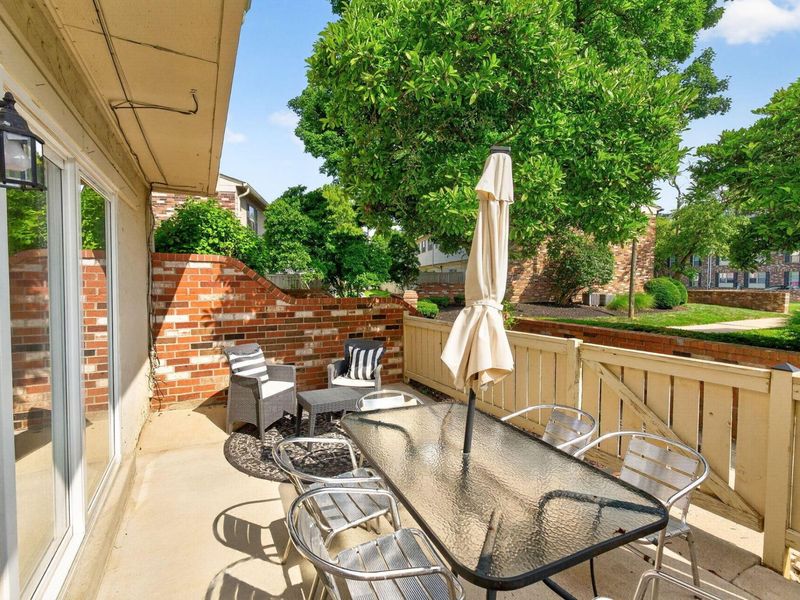 2562 Scioto View Lane, Unit F, Columbus, OH 43221 Photo 27