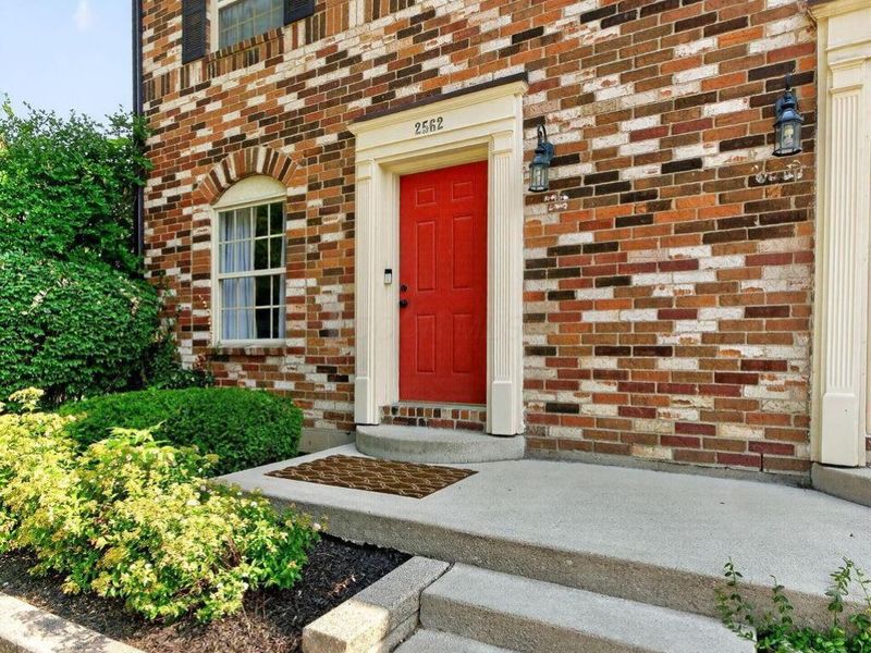 2562 Scioto View Lane, Unit F, Columbus, OH 43221 Photo 4