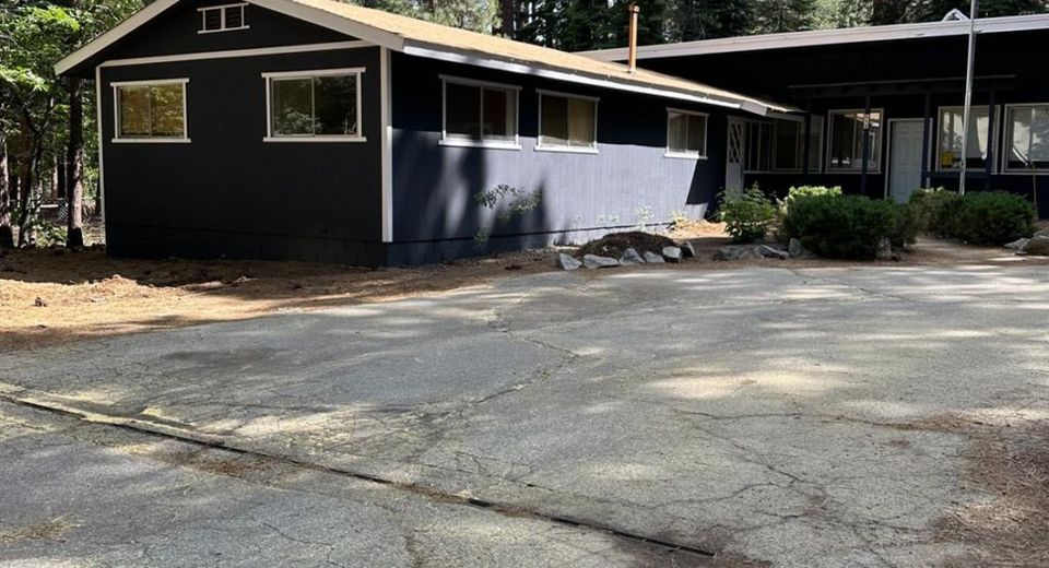 848 Glorene Avenue, South Lake Tahoe, CA 96150 Photo