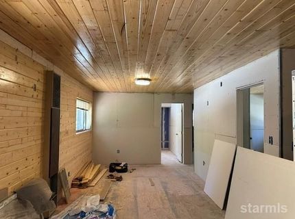 848 Glorene Avenue, South Lake Tahoe, CA 96150 Photo