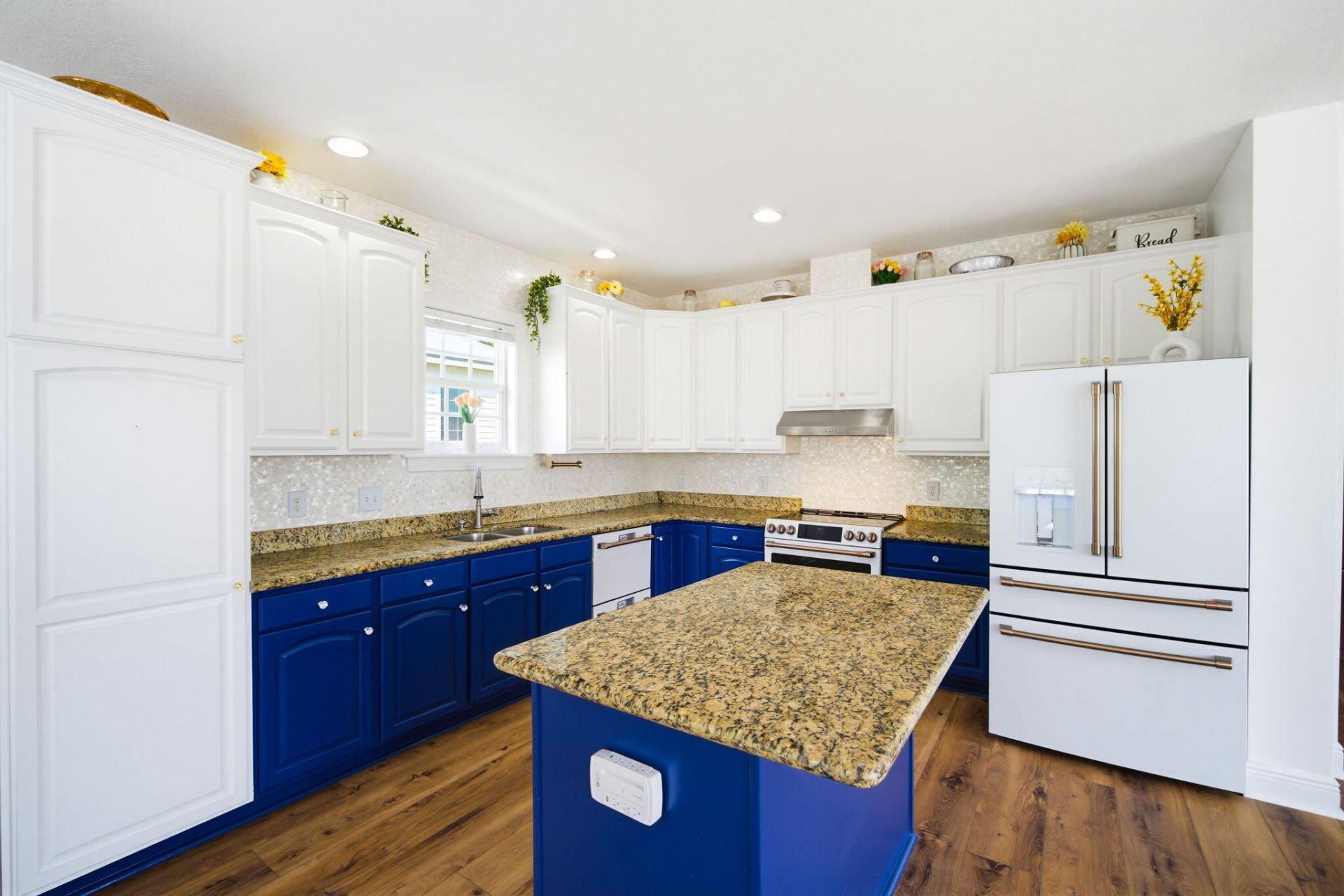 27395 Barbuda Lane, Ramrod, FL 33042 Photo