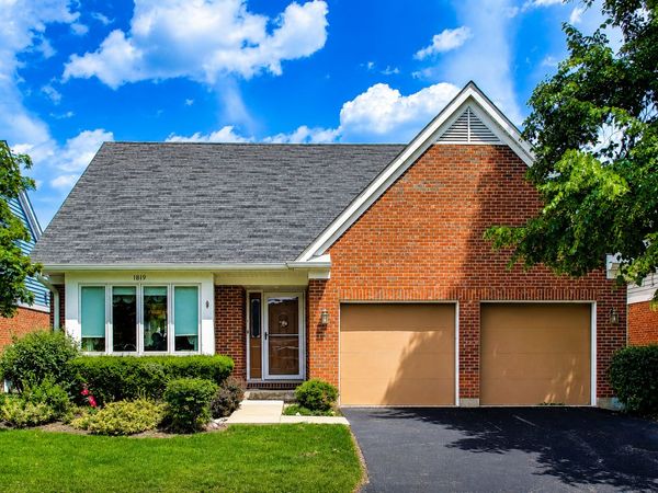 1819 N Normandy Court, Arlington Heights, IL 60004