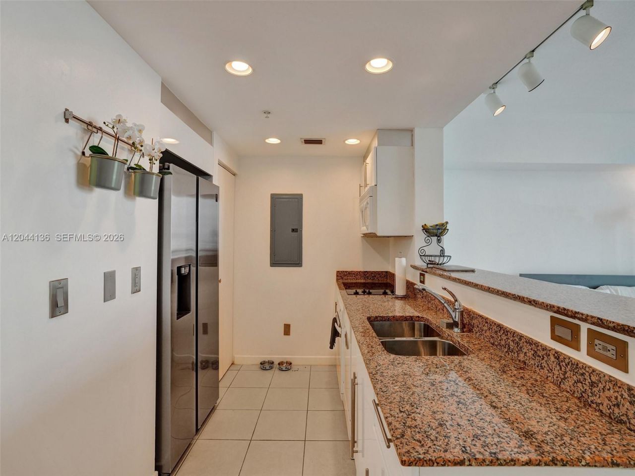 325 S Biscayne Blvd, Unit 1520, Miami, FL 33131 Photo