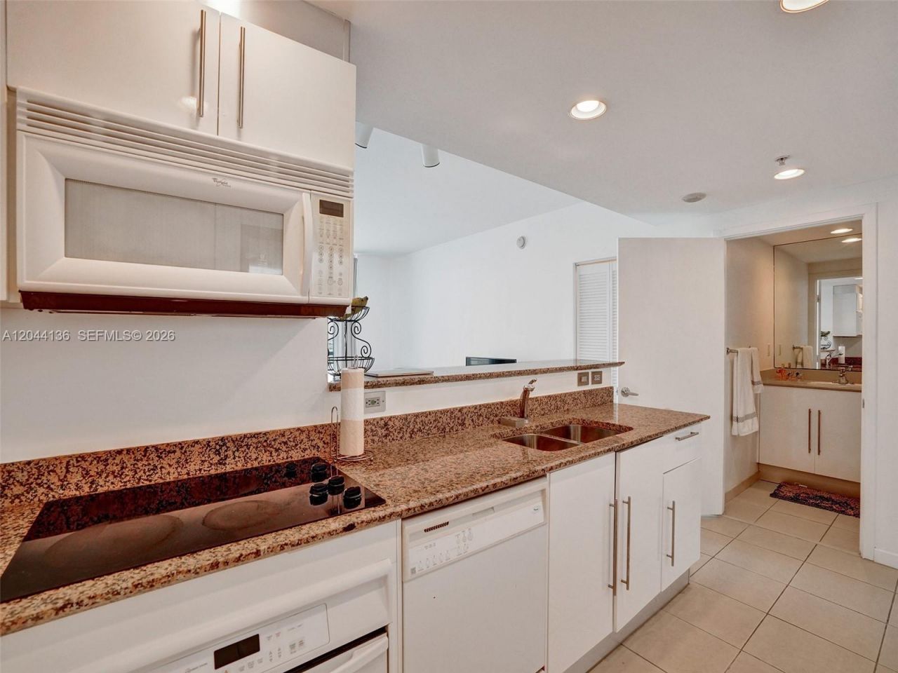 325 S Biscayne Blvd, Unit 1520, Miami, FL 33131 Photo