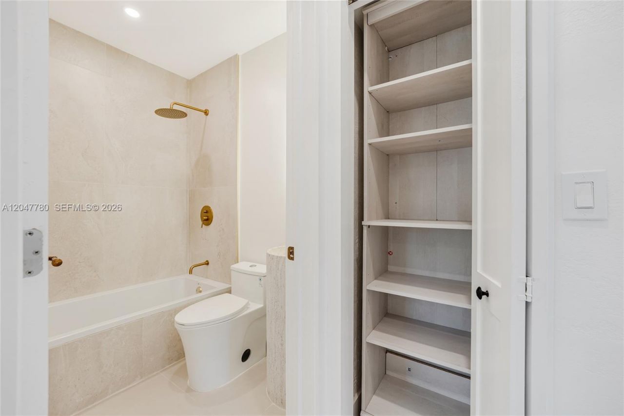 1070 NW 44th St , Miami, FL 33127 Photo