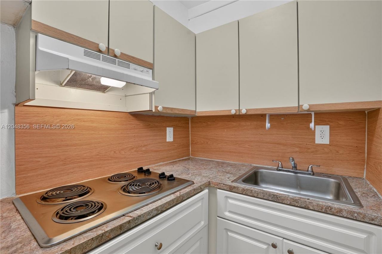 3409 S Le Jeune Rd , Unit 1, Coral Gables, FL 33134 Photo