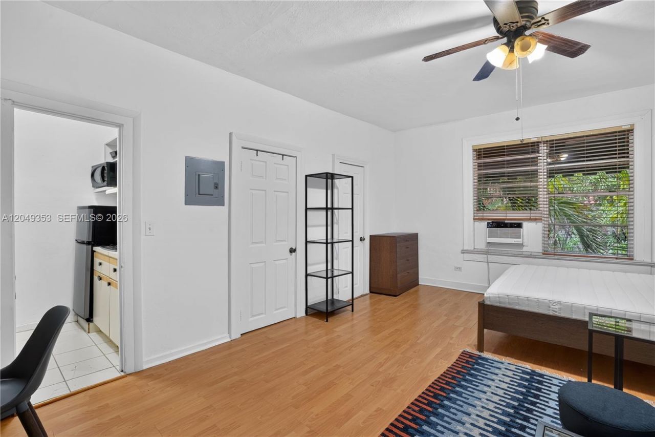 3409 S Le Jeune Rd, Unit 9, Coral Gables, FL 33134 Photo