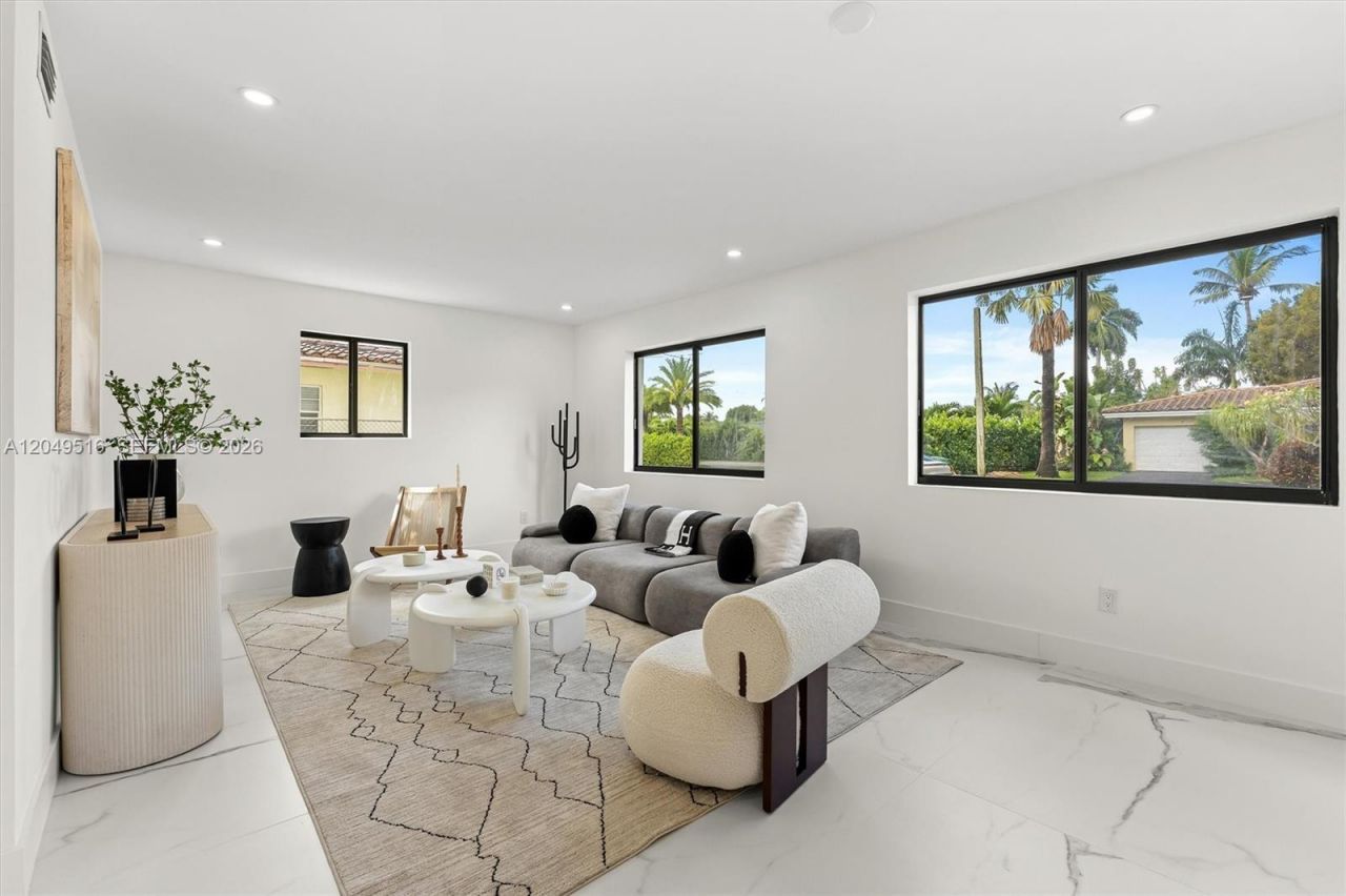 19731 NE 24th Ave, Miami, FL 33180 Photo